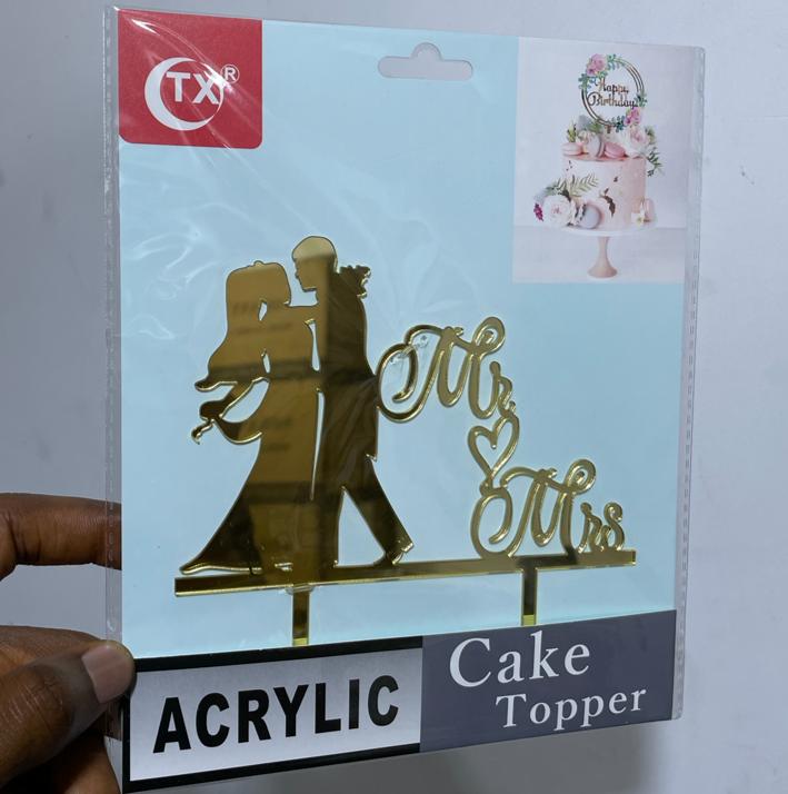 Acrylic Topper - Mr & Mrs